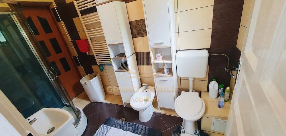Casa individuala zona Lipovei la pret de apartament - imaginea 7