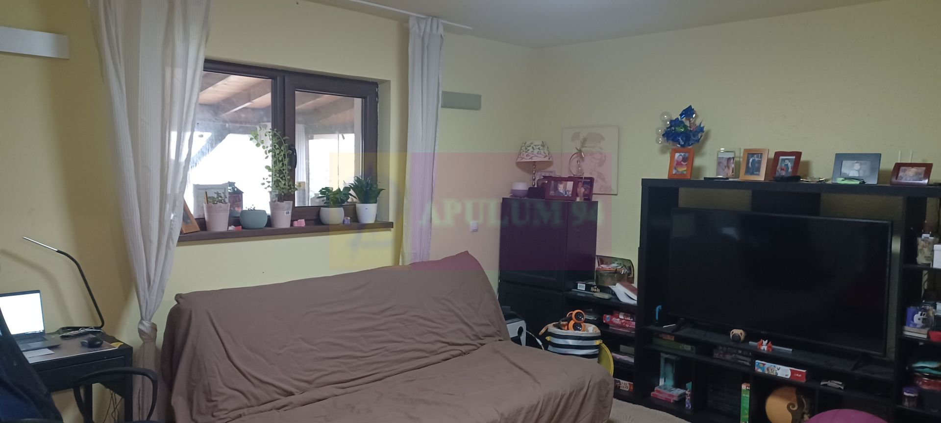 Săbăreni, casă 2011, P+M 4 camere + dependințe, curte 500 mp