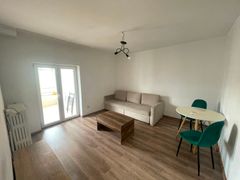 Apartament 2 camere semidecomandat, 40 mp, zona Romană/Victoriei V21