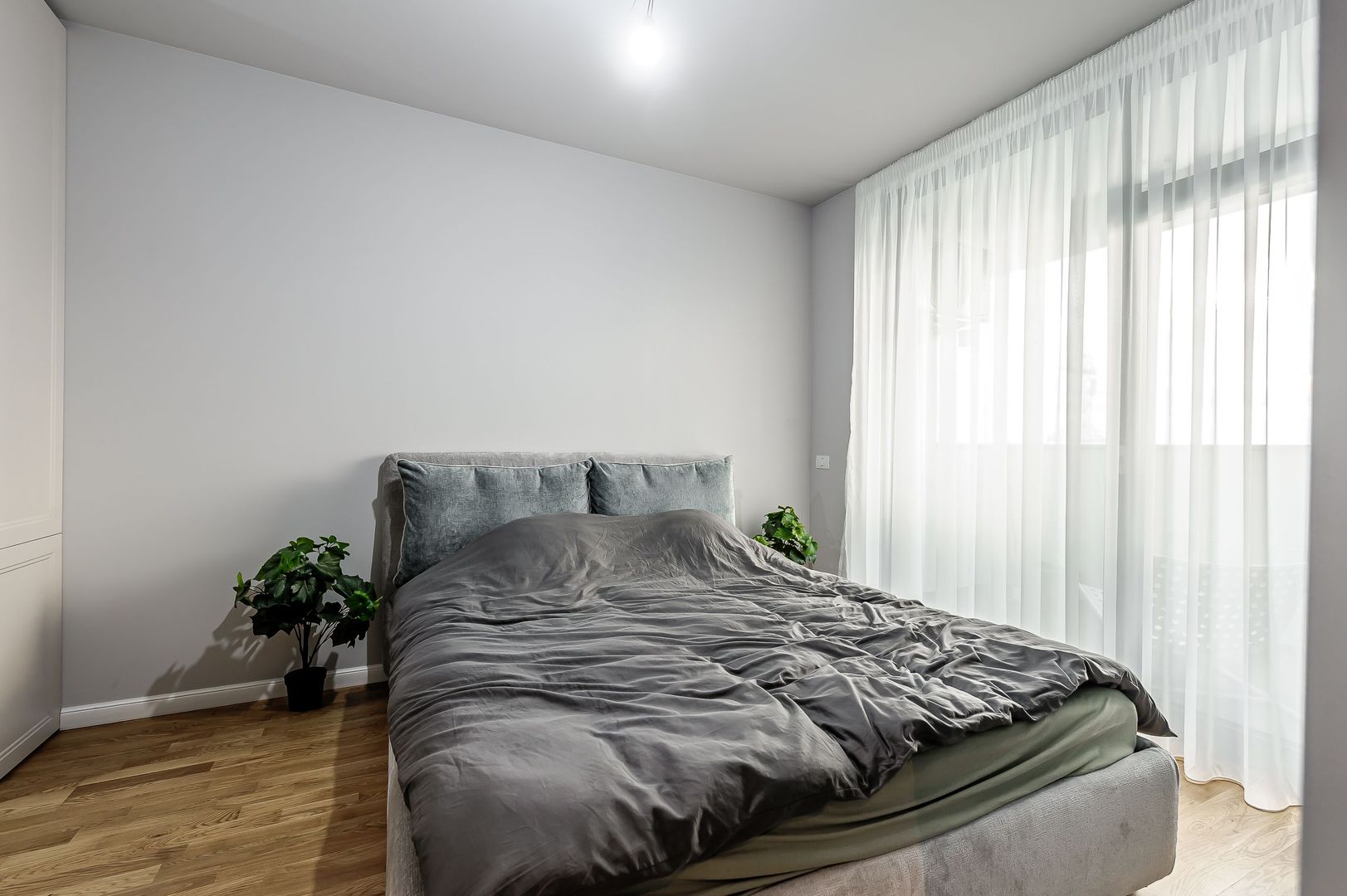 Imagine 8 - XCity Towers: 3 camere modern, etaj 2, living generos