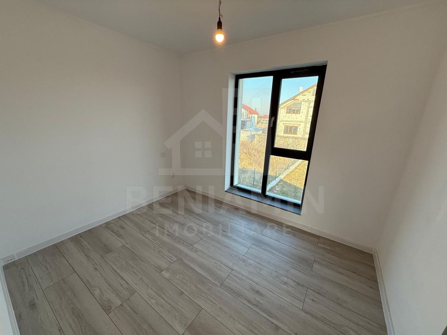 Casa Moderna-Lux-La cheie-Mobilata-Utilata-Model deosebit-Libera - imaginea 9