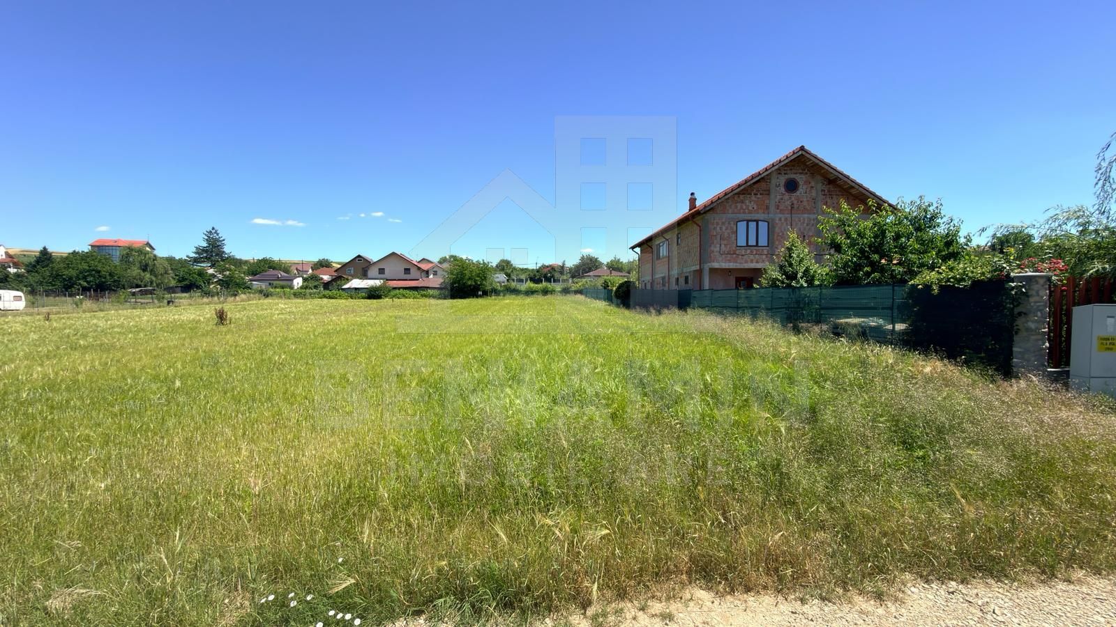 Vand-Teren-Intravilan-1.200-mp-Comuna-Izvoare - imaginea 4