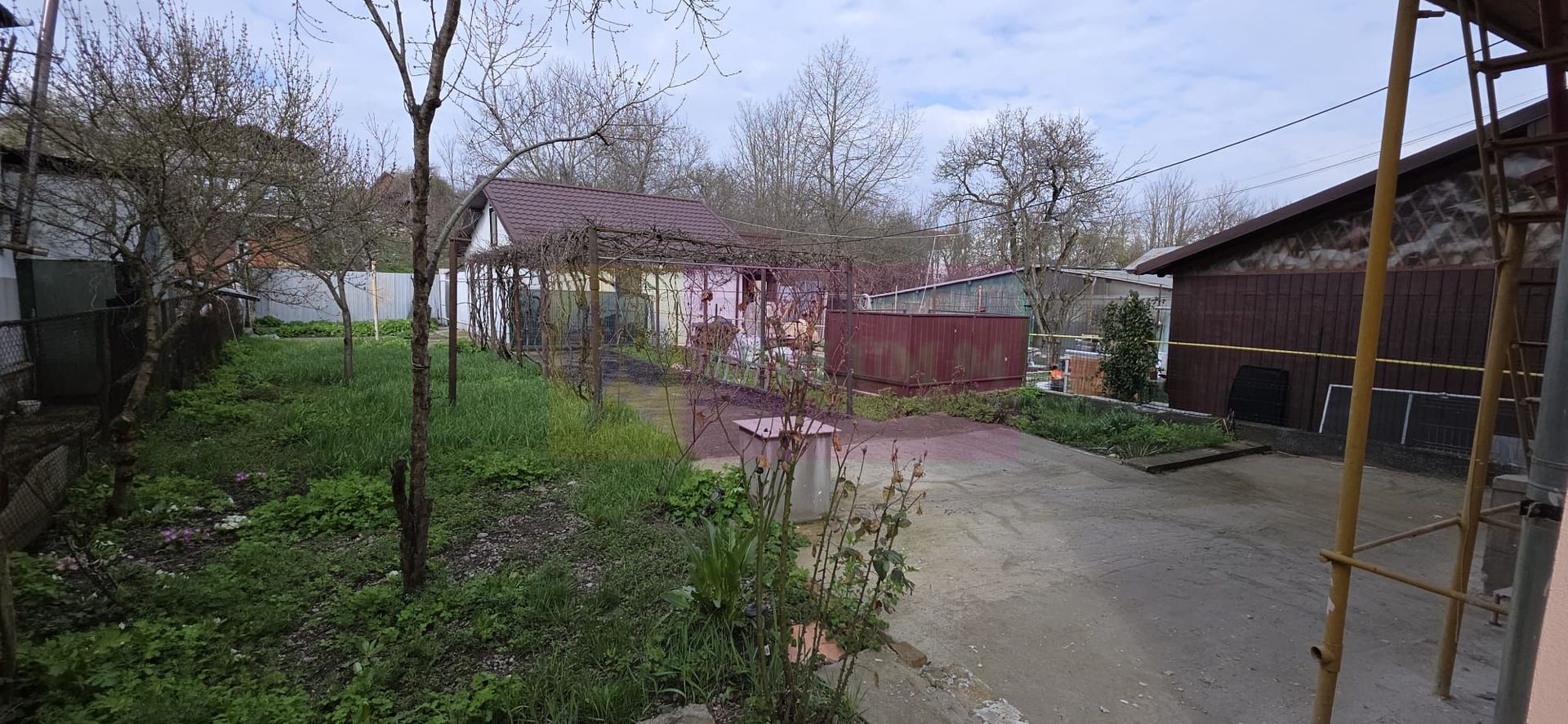 Casa de vanzare cu 3 camere in Poiana Campina