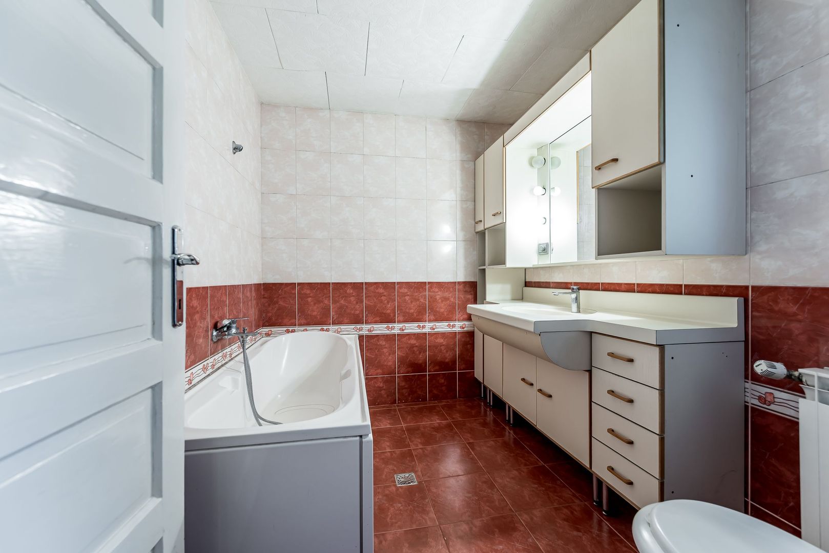 Imagine 7 - Casa 5 camere - Cartierul Functionarilor - Teren 421 mp - COMISION 0