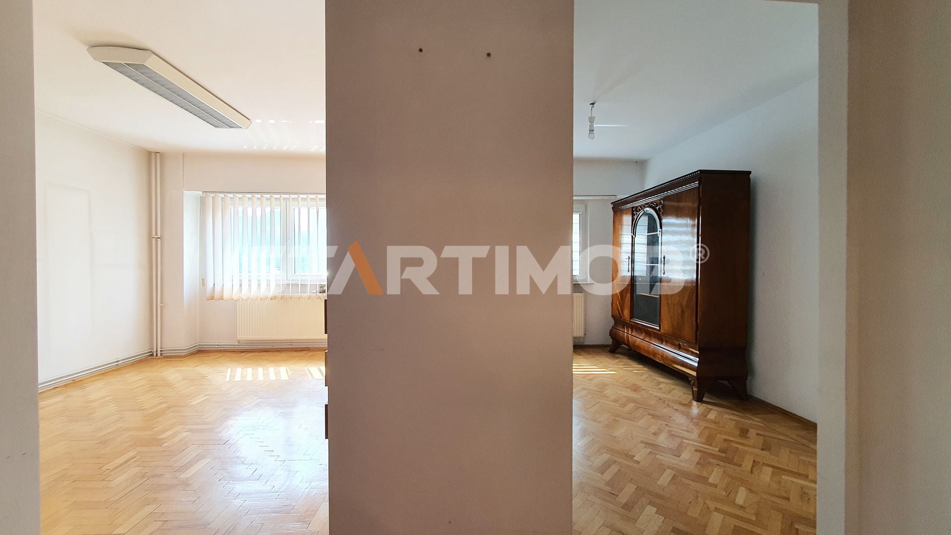 Apartament 3 camere  cu boxa si parcare