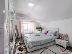 Apartament de închiriat cu 2 dormitoare, parcare inclusă, bloc nou