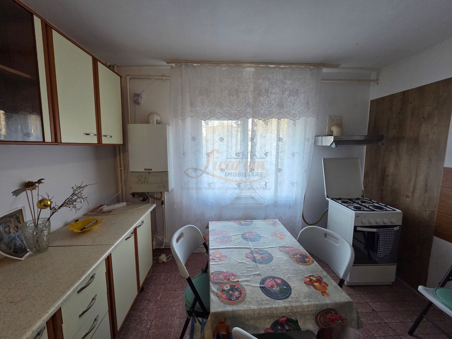 Apartament 3 camere decomandat, Carpatilor zona Spitalul Judetean, - imaginea 8