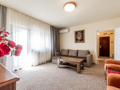 Rezervat Apartament renovat cu 2 camere Micalaca etaj 3 Comision 0