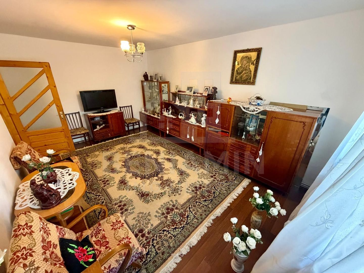 4 camere decomandate - Craiovita Noua - etaj 2 cu 2 bai - bloc 1982 - - imaginea 2