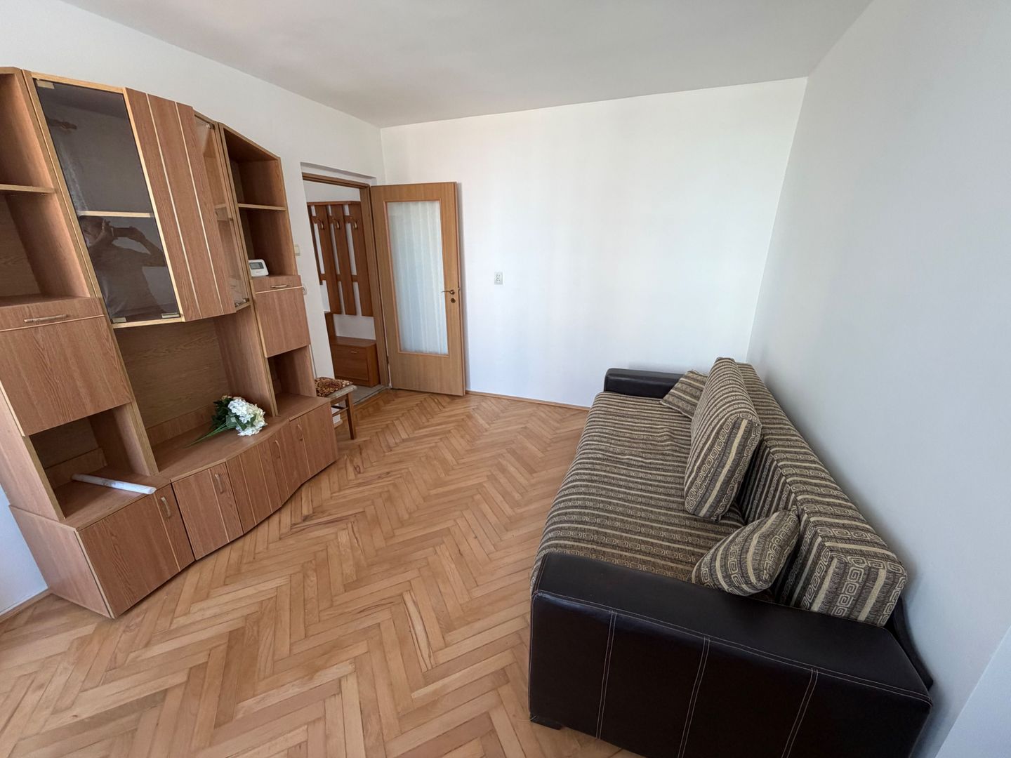 Apartament 3 camere de inchiriat, etaj 5 - zona Cetate