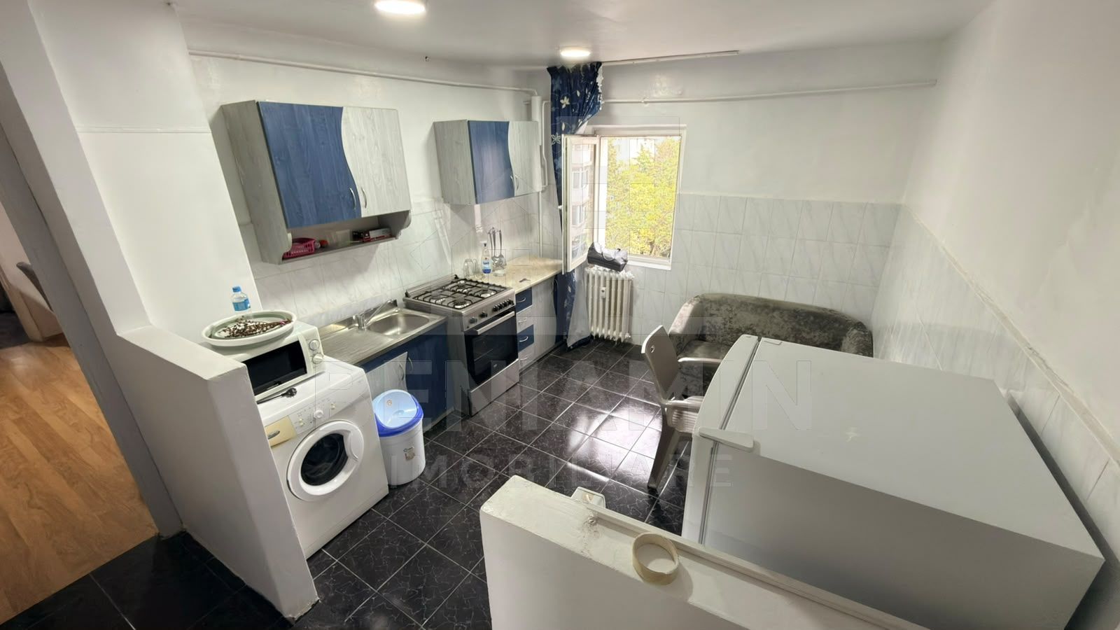 Apartament doua camere semidecomandat 55 mp in Brazda mobilat - imaginea 3