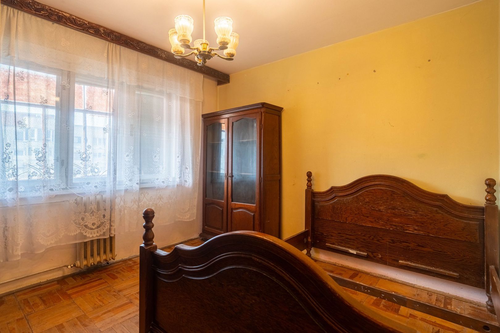 Imagine 1 - Apartament 3 camere - etaj 3 - bvd. Revolutiei - COMISION 0