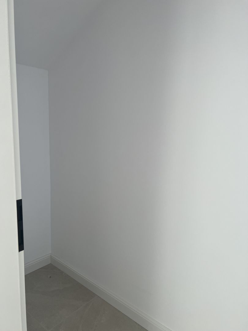 Jumătate de duplex premium, 120 mp utili, teren 256 mp, garaj și 3 dor - imaginea 8