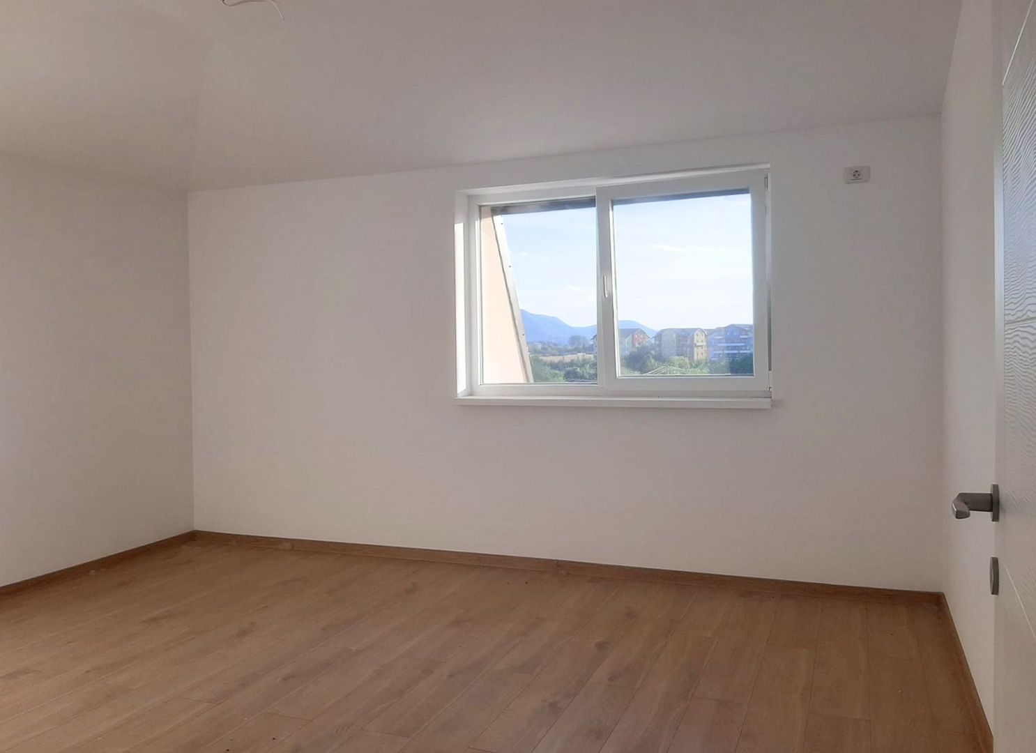 Apartament 2 camere NOU nelocuit cu vedere spre Tampa Subcetate Residence - imaginea 16