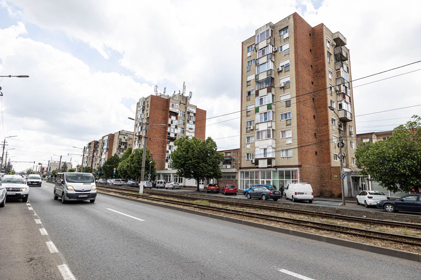 Ap. decomandat cu 3 camere, spațios și luminos, Micalaca, Zona 100