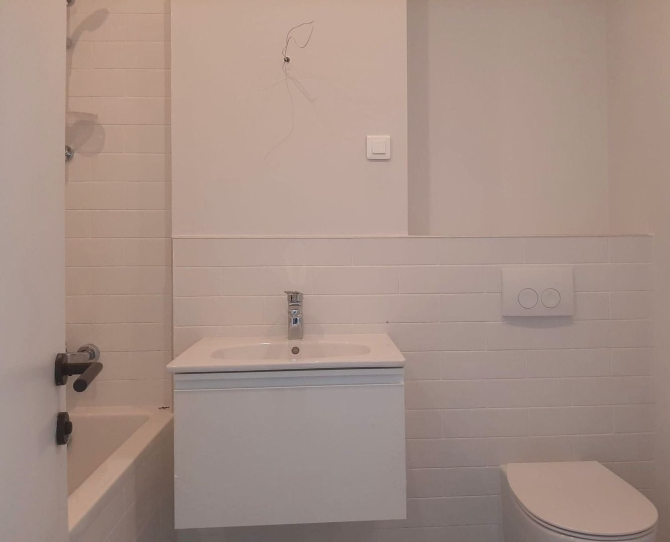 Vanzare Apartament modern cu 2 camere etaj 3 langa Petrom City - imaginea 13