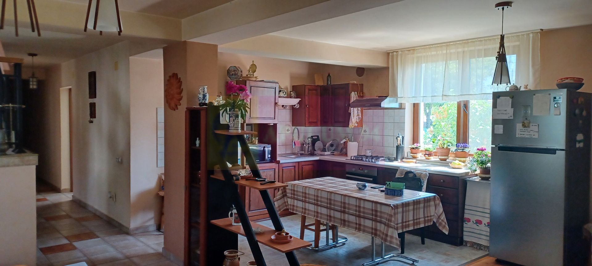 Joița, vilă 5 camere 187 mp utili + garaj, terasă, pivniță, curte 578