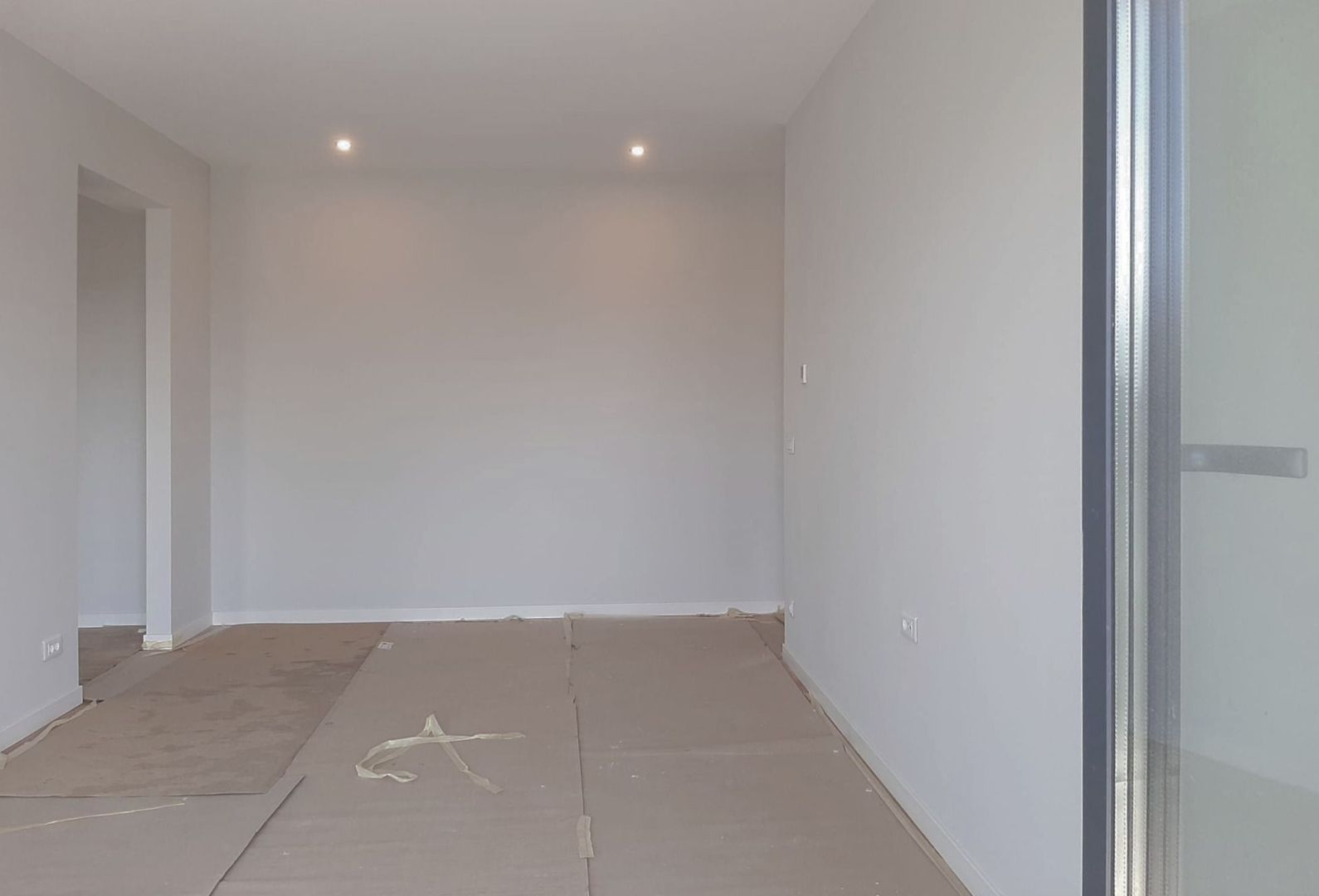 Vanzare Apartament modern cu 2 camere etaj 3 langa Petrom City - imaginea 2