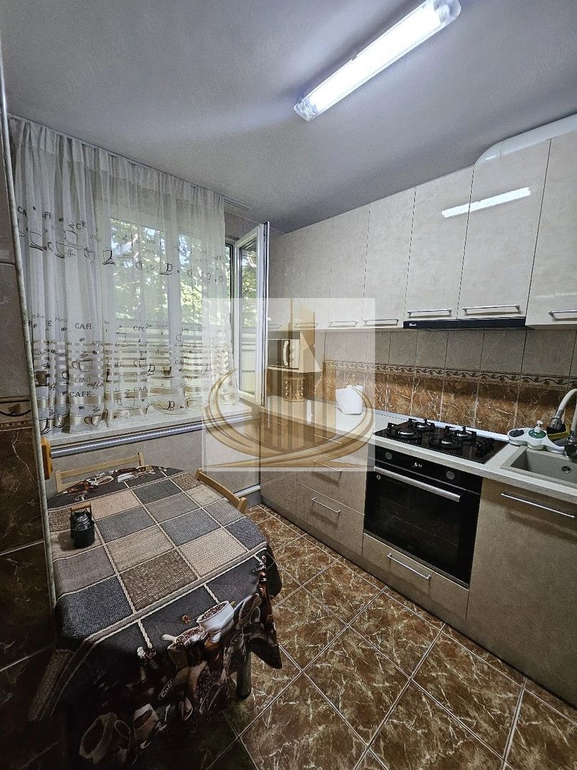 Apartament 2 camere decomandat - imaginea 3