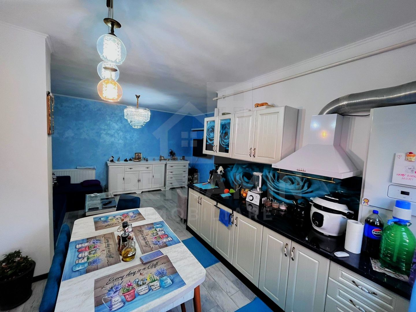 Apartament-Bloc-Nou-Parcare-Curte-Proprie-45mp-Mobilat-Utilat-Liber - imaginea 3