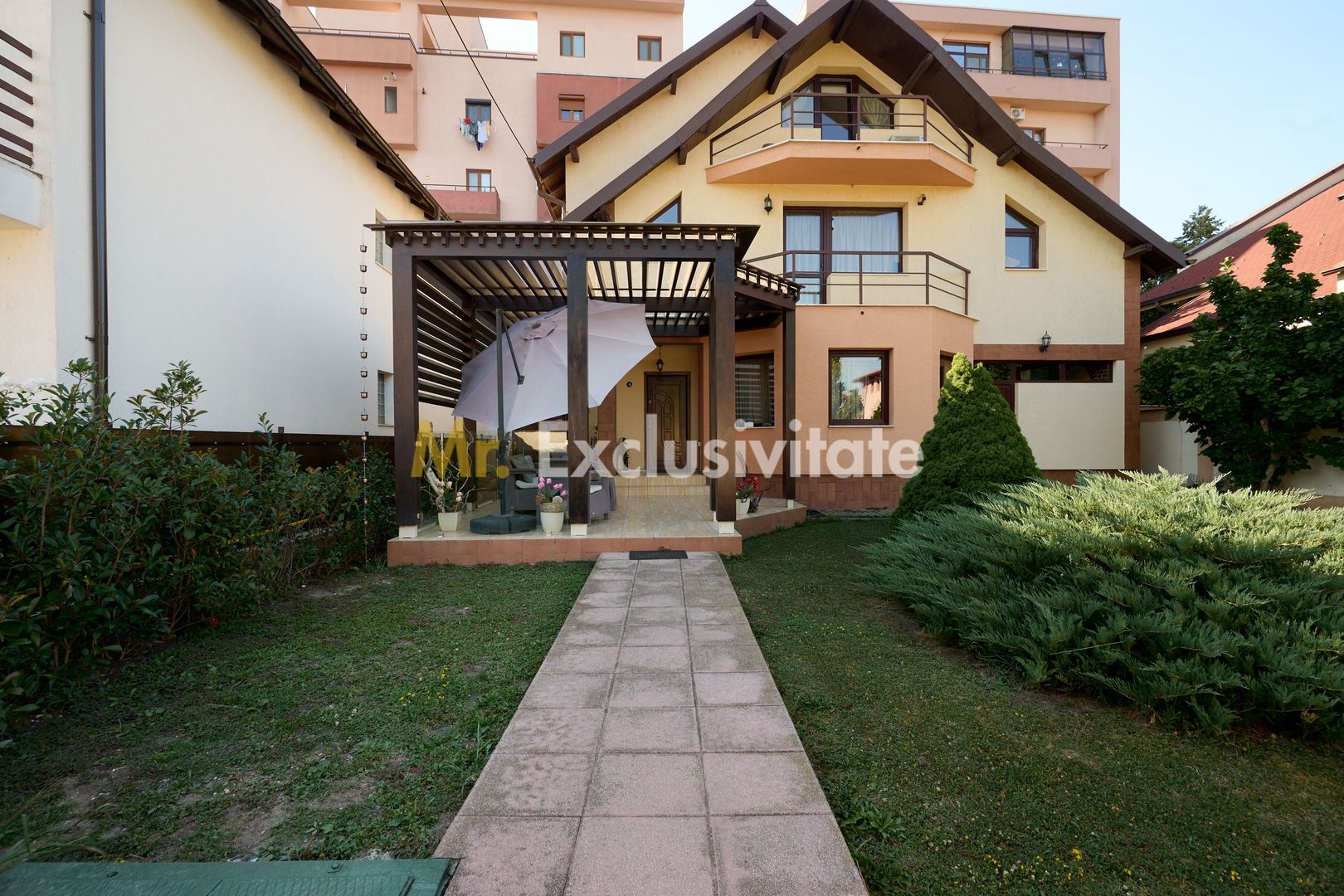 Casa + 305 mp teren curte proprie in zona rezidentiala Gavana - imaginea 16