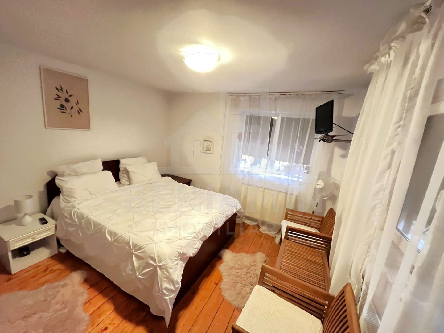 Casa de inchiriat Raului intersectie Campia Islaz -loc de parcare - imaginea 7