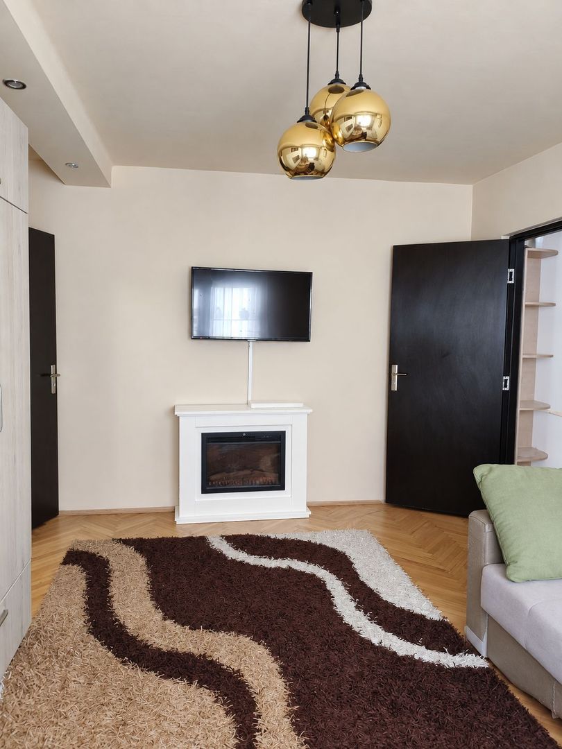Apartament cu 3 camere, 65 mp, 2 băi și boxă | Zona Lipovei - imaginea 2