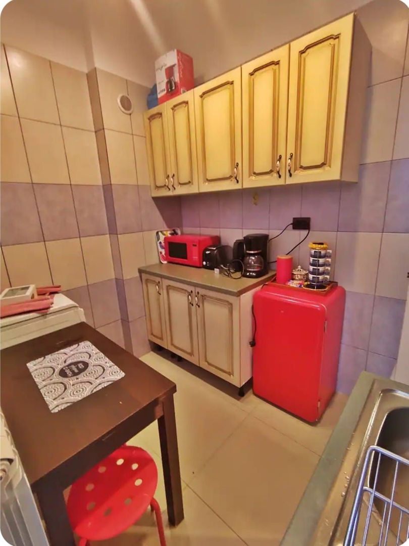 Inchiriere 3 camere, Metrou Tineretului, Stradal