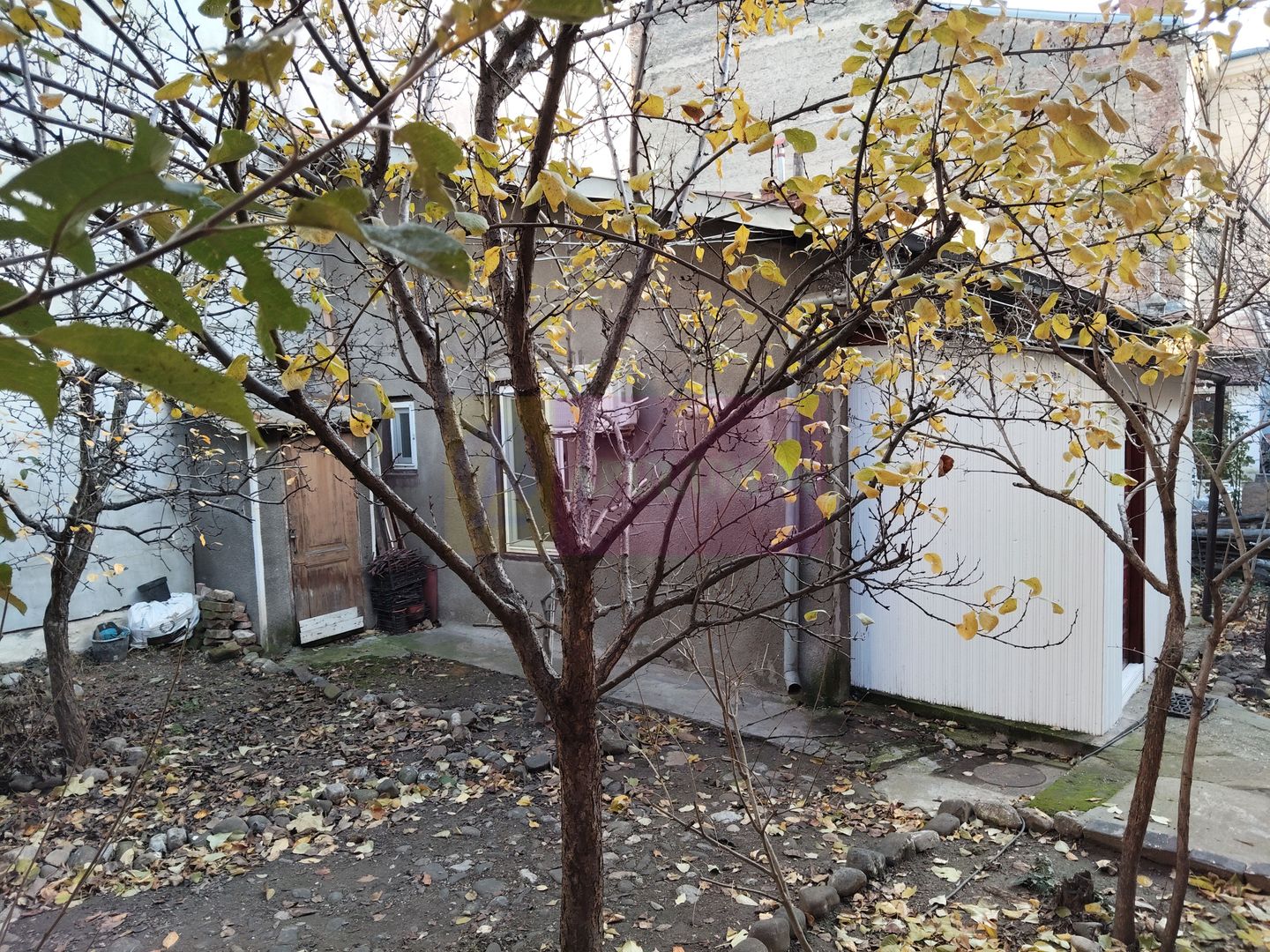 Casa în Ultracentralul Bucureștiului la preț mic (casă mică)