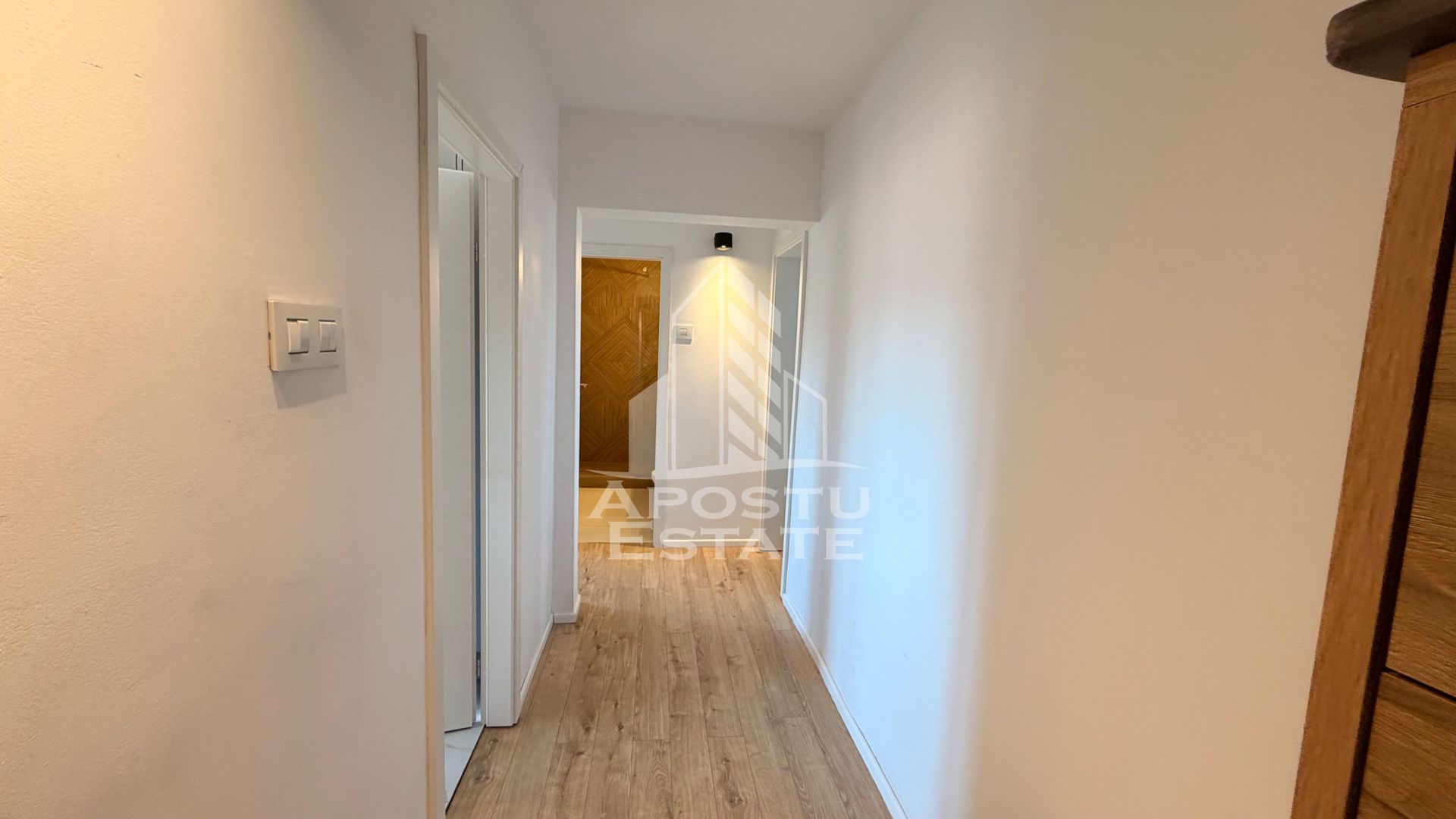 Apartament cu 2 camere in zona Mircea cel Batran - Cetatii - imaginea 10