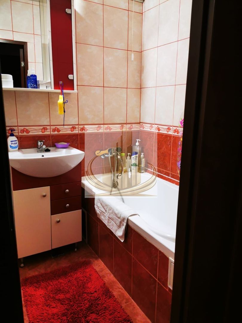 Apartament 3 camere 70 mp cu parcare - imaginea 5