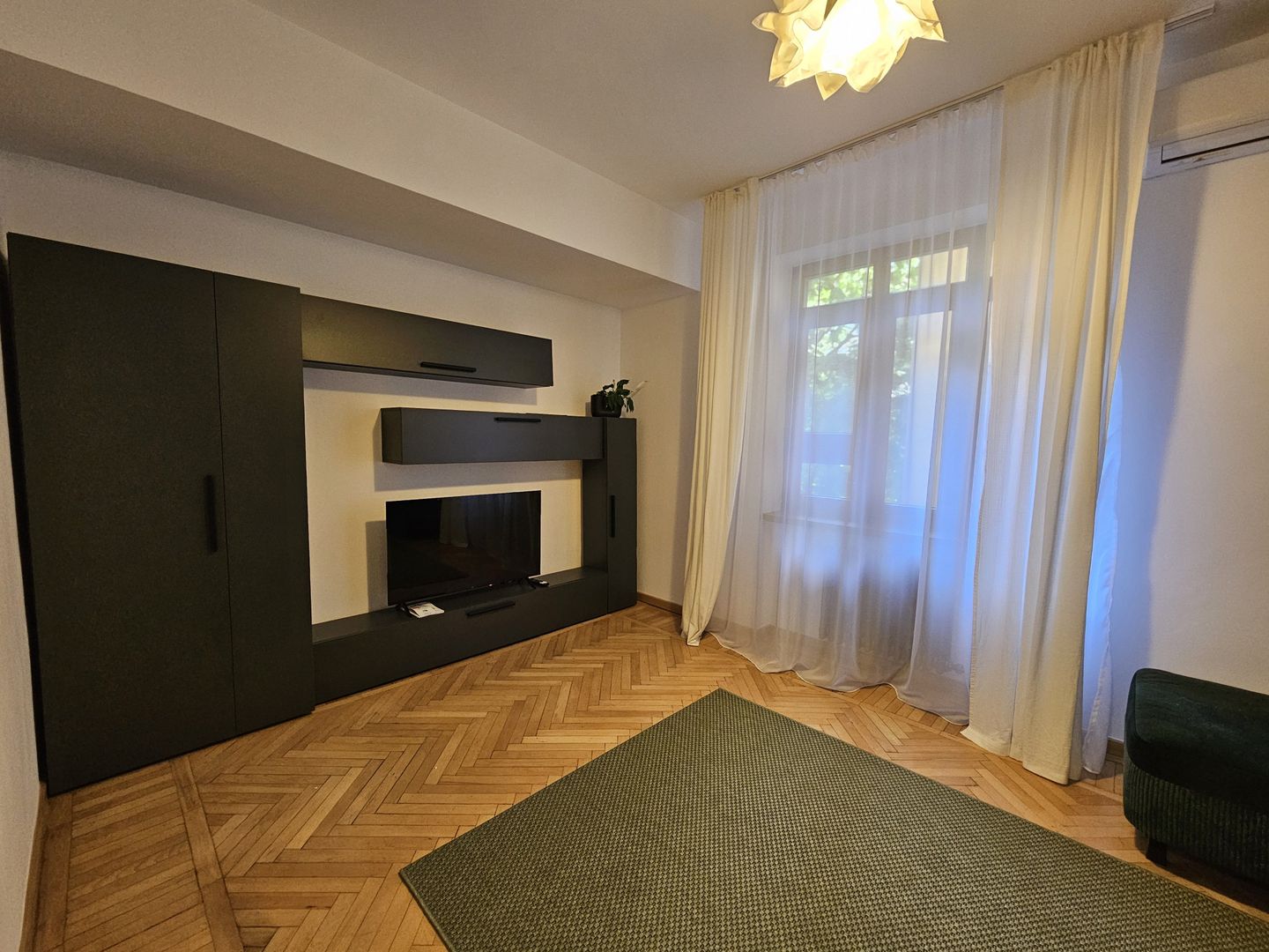 Piata ROMANA- Coloane - imaginea 12