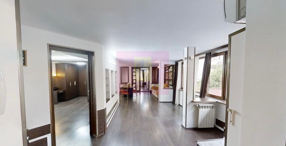 APARTAMENT PREMIUM | 200 MP | VILĂ MONUMENT ARHITECTURAL | CURTE |