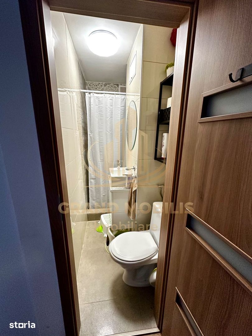 Apartament cu 4 camere si 2 bai | 84 mp | decomandat | zonă centrală - imaginea 12