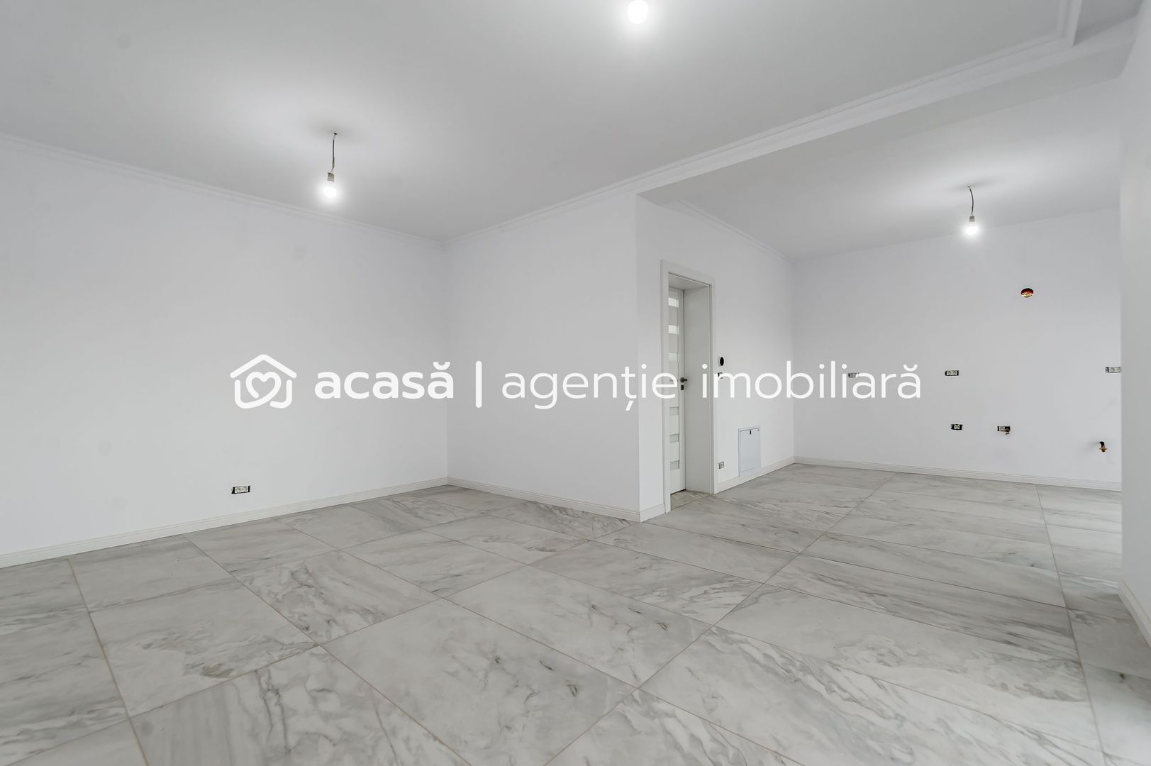 Imagine 8 - Casă nouă 2025 cu terasă rooftop – 5 camere, design modern, în Gai