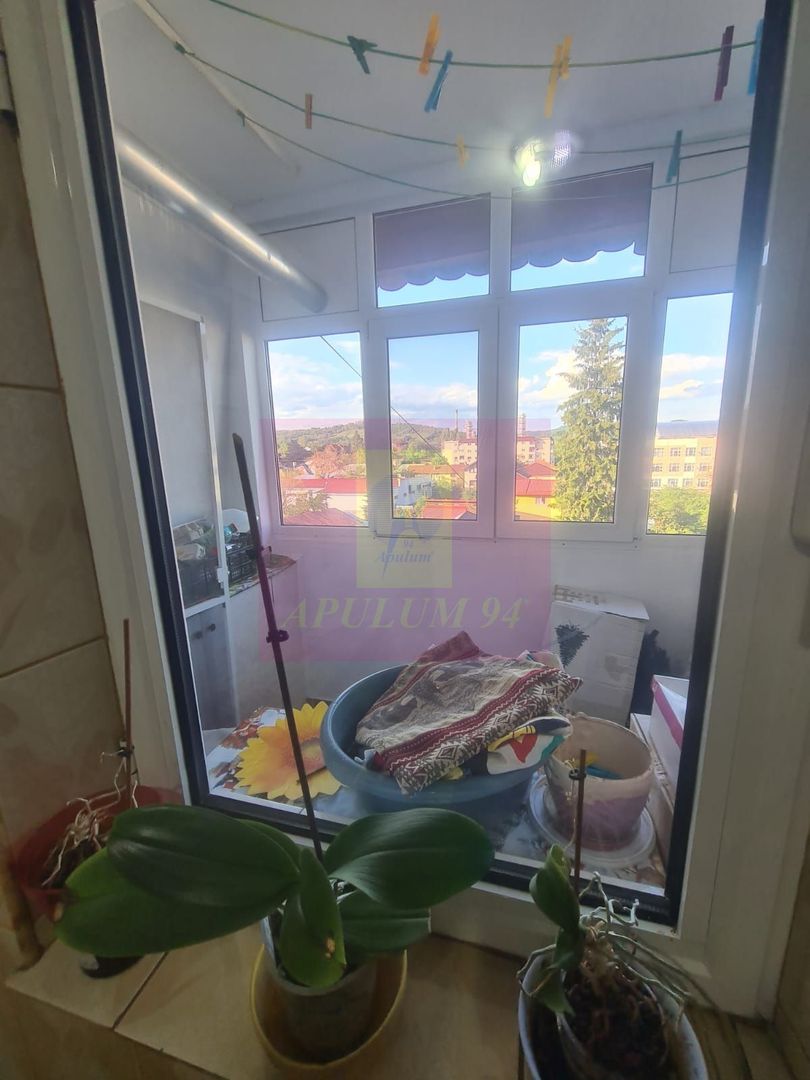 Apartament cu 3 camere de vanzare in Campina - Zona Centrala - imaginea 10