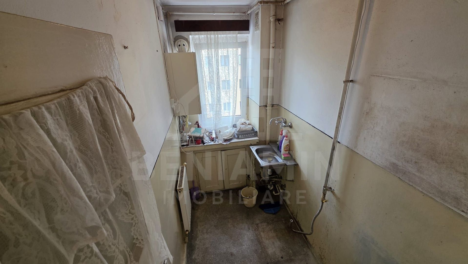 Apartament 2 camere cu centrala termica 35mp zona Florilor - imaginea 3