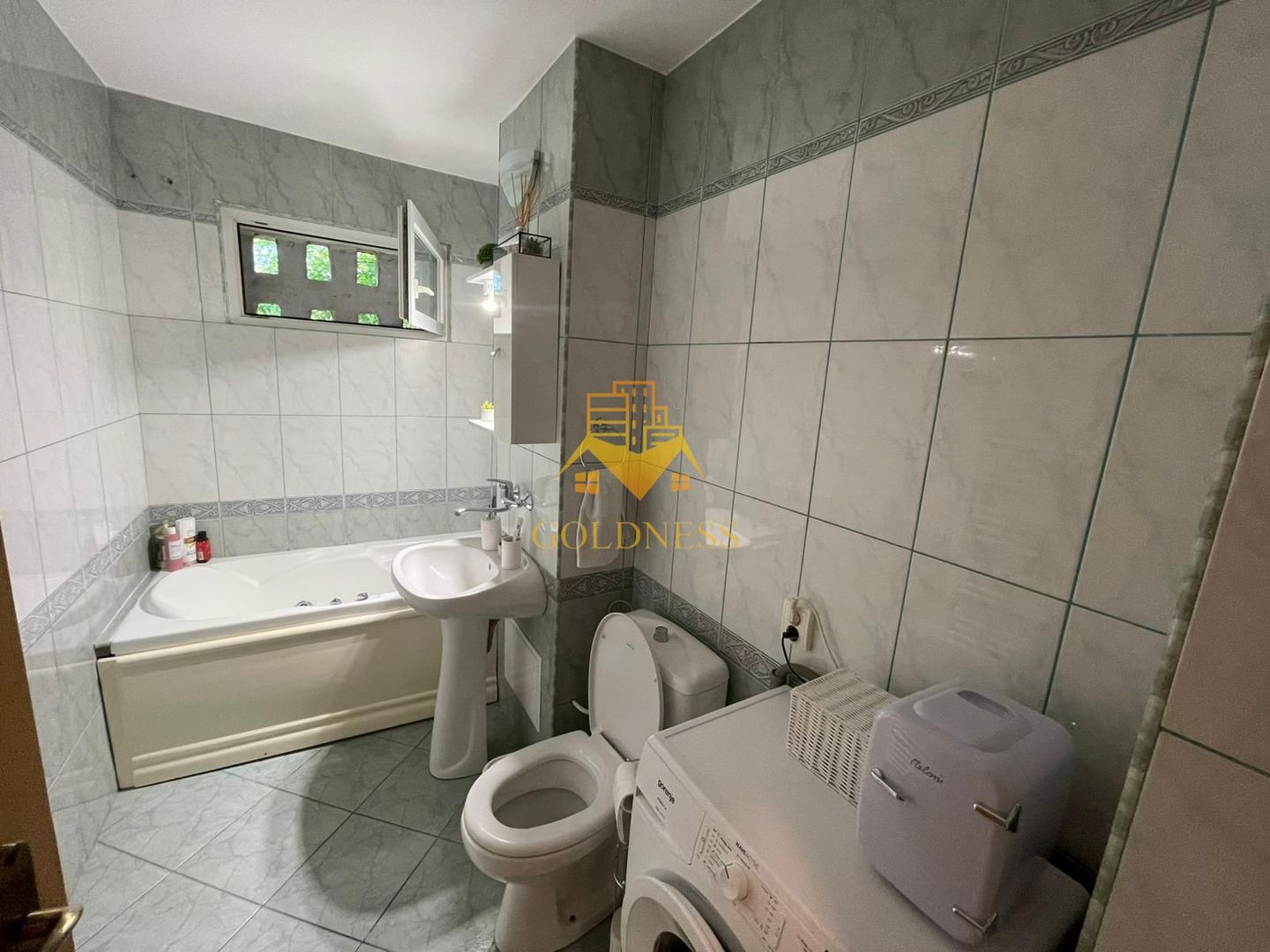 3 camere decomandate, Parcare, Manastur, Big, Mehedinti, Baza sportiva - imaginea 8
