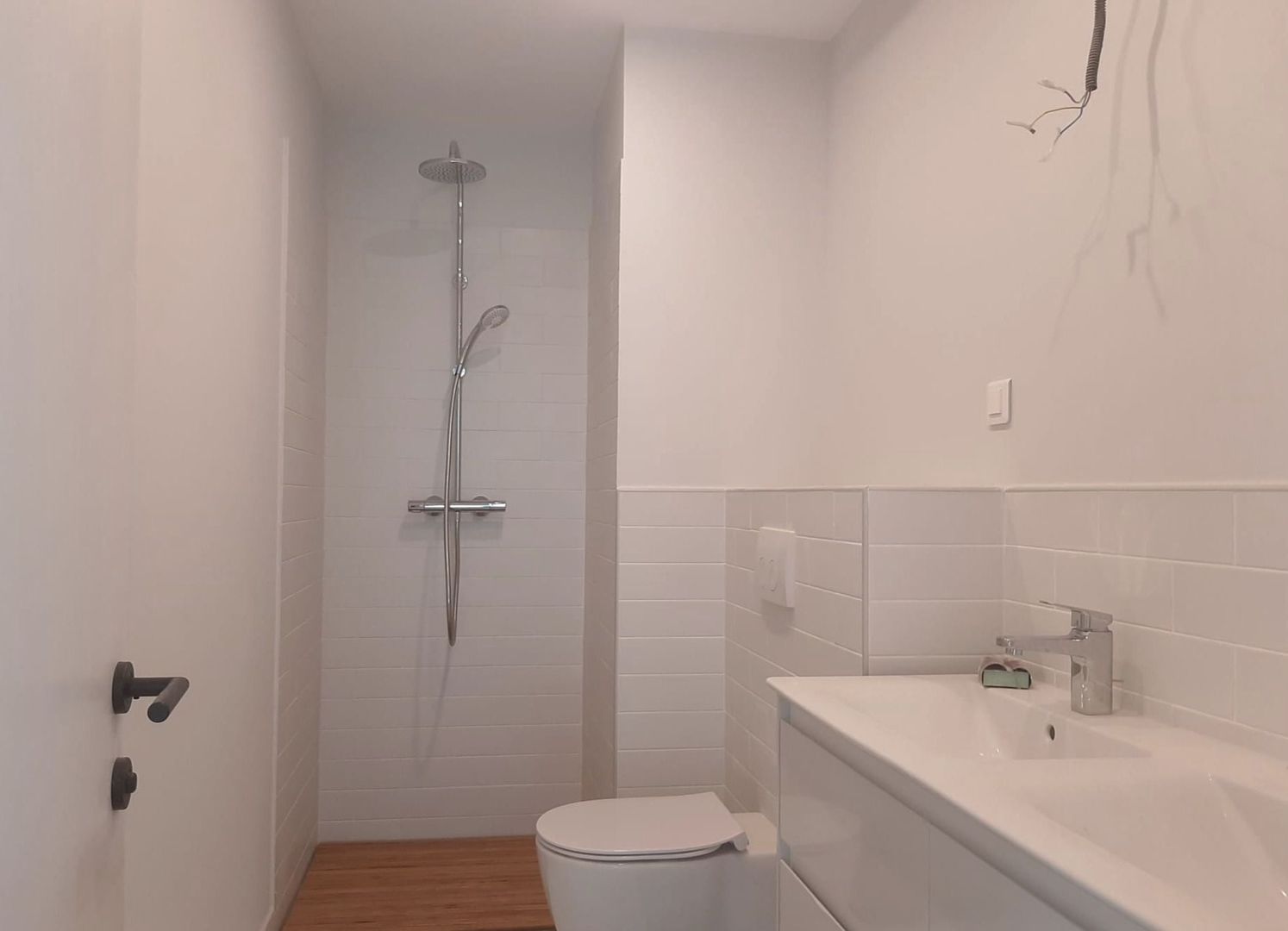 APARTAMENT PREMIUM CU 5 CAMERE ȘI GRĂDINĂ PRIVATĂ DE 160 MP - imaginea 13