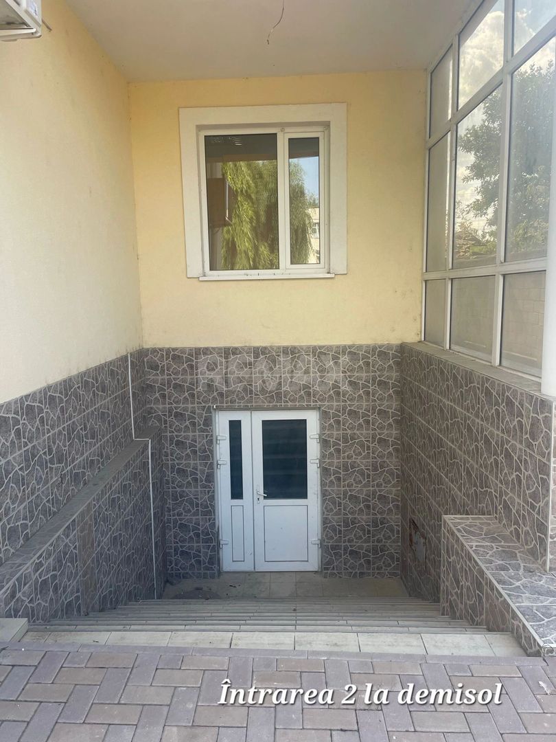 Spațiu comercial Basarabeasca centru 542m2 - imaginea 18