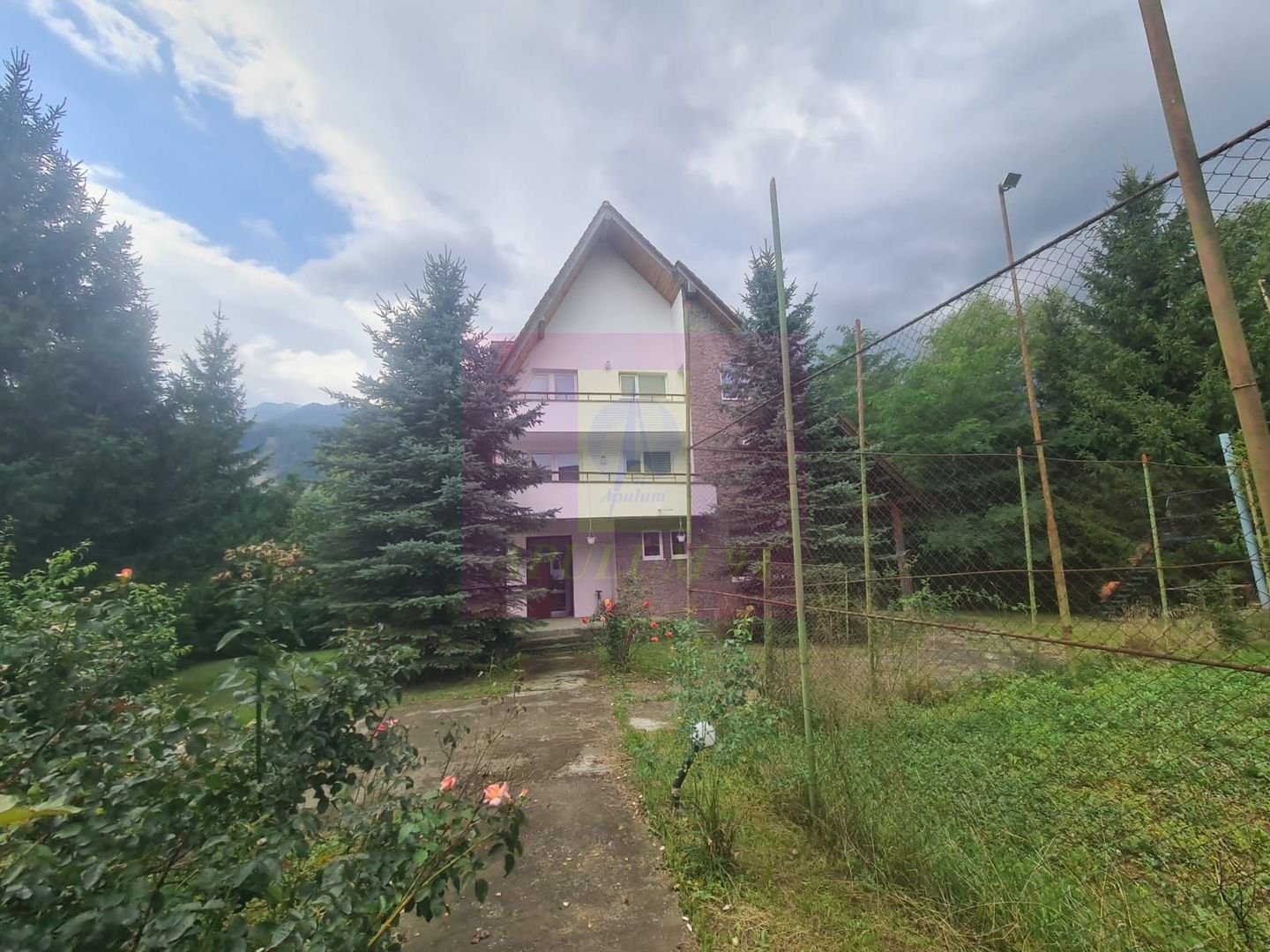 Complex turistic de vanzare in Busteni - Zona Piatra Arsa