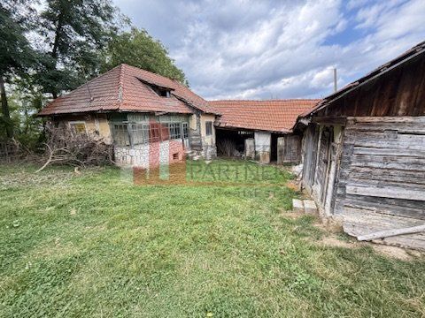 Teren intravilan 3.000 mp cu casă tradițională – Bran, sat Poarta - imaginea 4