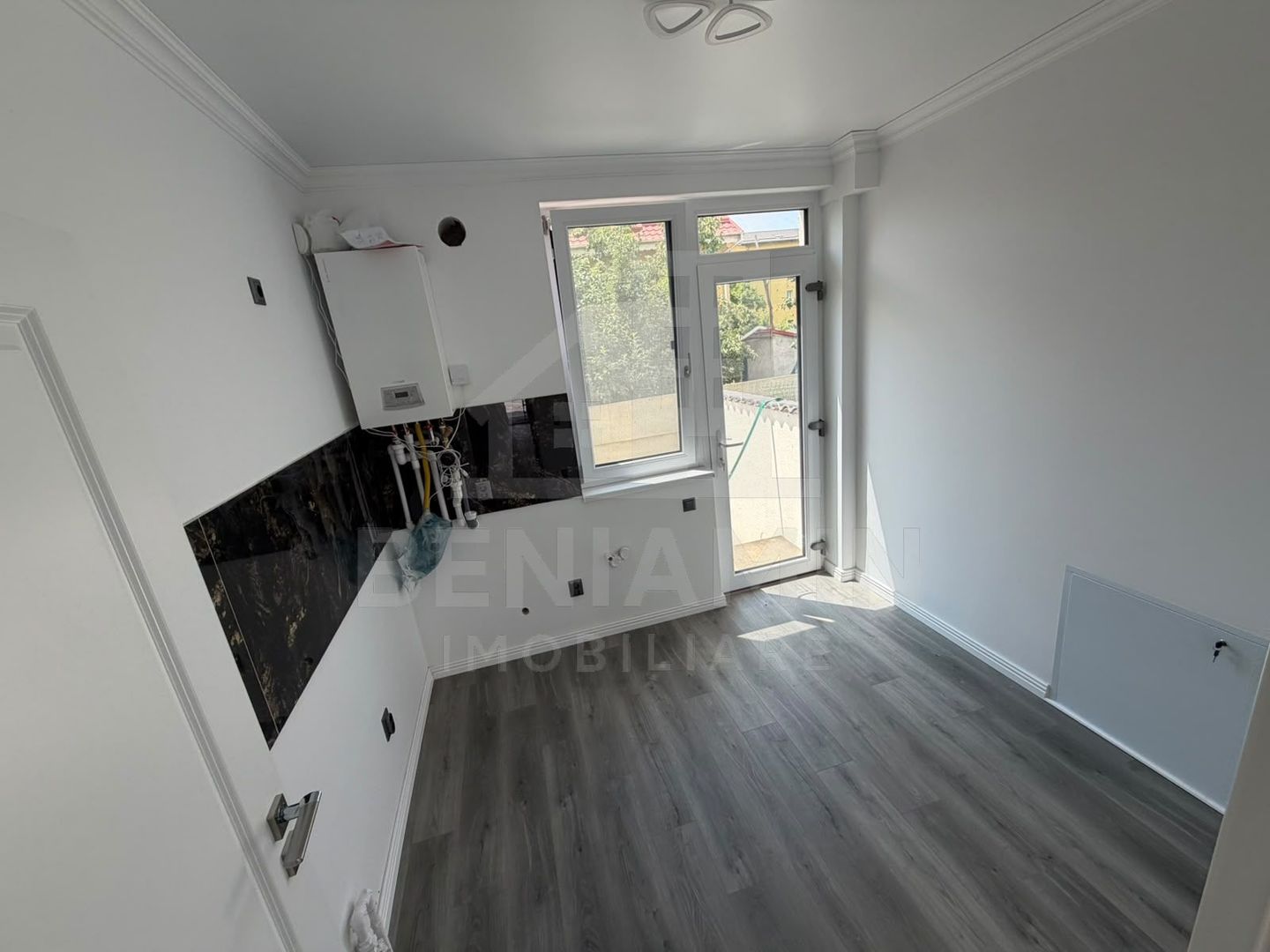 Casa 3 dormitoare-3 bai-Bariera Valcii-Moderna-toate utilitatile - imaginea 9