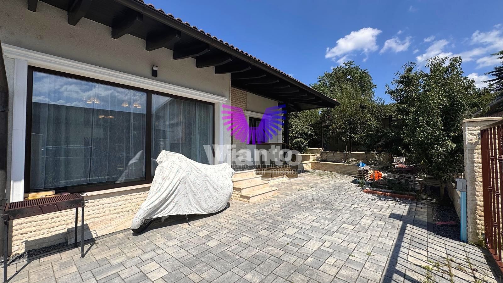 Casa premium cu curte la prima inchiriere