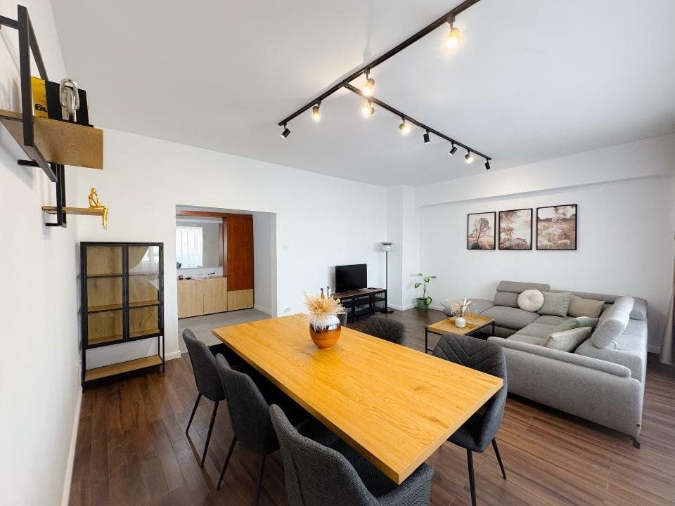 Apartament 3 camere spatios cu loc de parcare pe Str. Icoanei