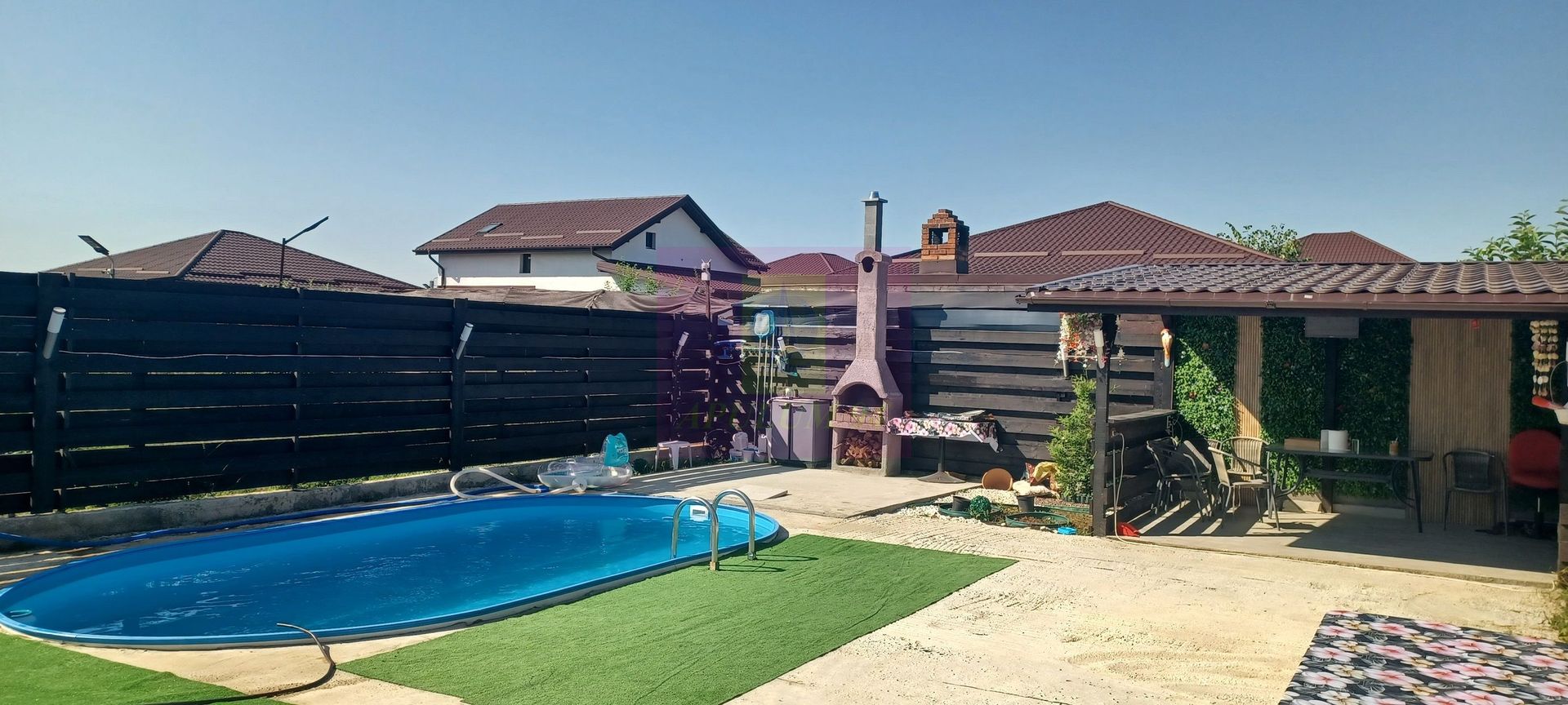 Casă nouă Săbăreni, terasă, piscină, foișor, barbeque, curte 440 mp