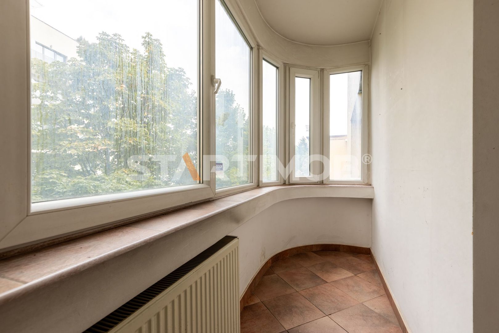 Apartament 3 camere  cu boxa si parcare