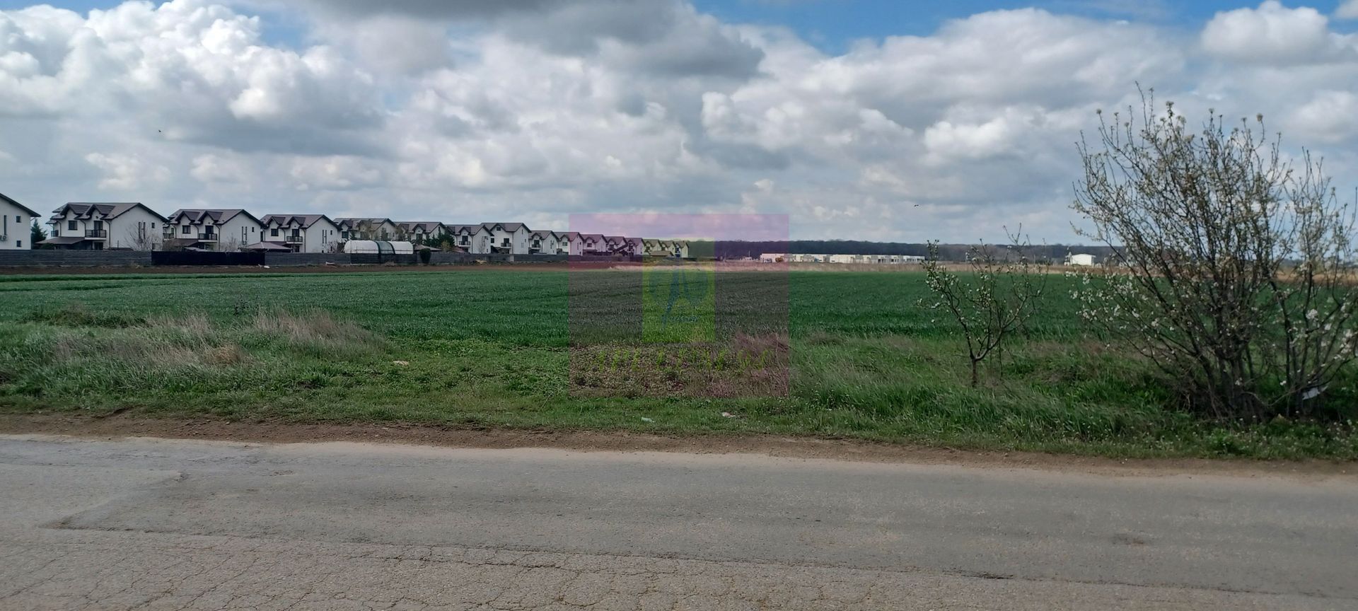 Săbăreni, teren intravilan 1000 mp, cu utilitati în apropiere