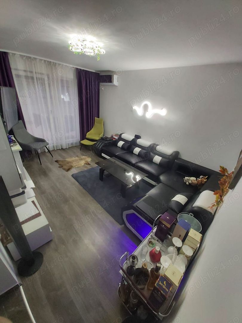 Vand apartament 3 camere de 75 mp si terasa de 120 mp in Sector 4 Berceni S159