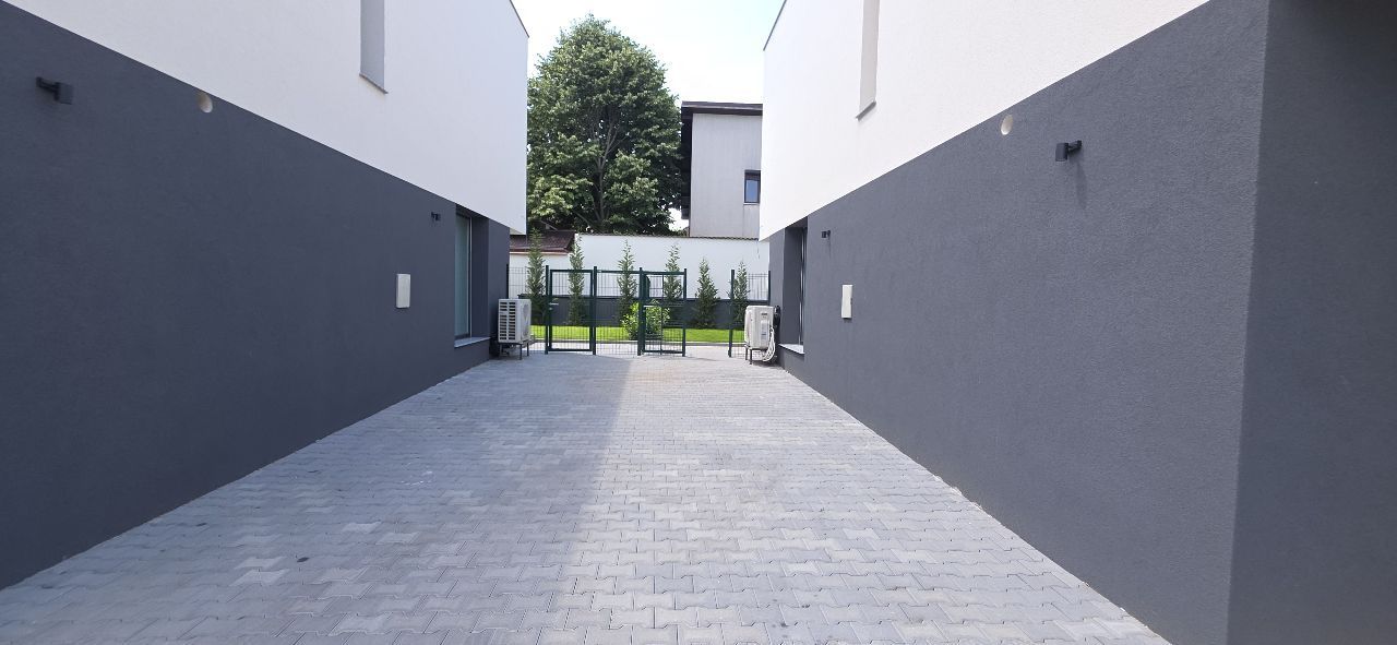 Giulesti  duplex P+1 4 camere de vanzare - imaginea 11